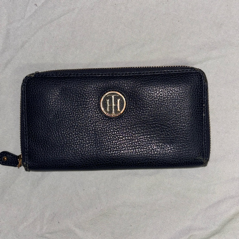Tommy Hilfiger Women’s Full Zip Navy Blue Wallet